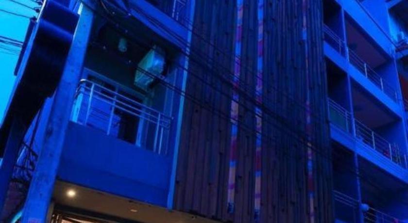 Oyo 292 The Oddy Hip Hotel Patong Exterior foto