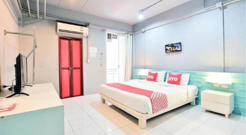 Oyo 292 The Oddy Hip Hotel Patong Exterior foto