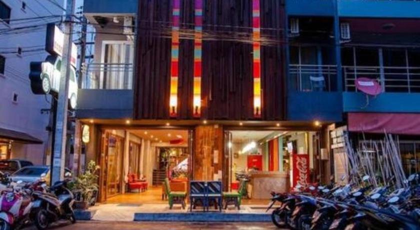 Oyo 292 The Oddy Hip Hotel Patong Exterior foto